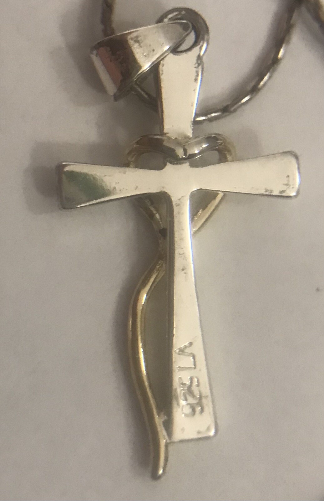 LA 925 Sterling Silver 1″ Cross Pendant On An 18″ Chain Necklace