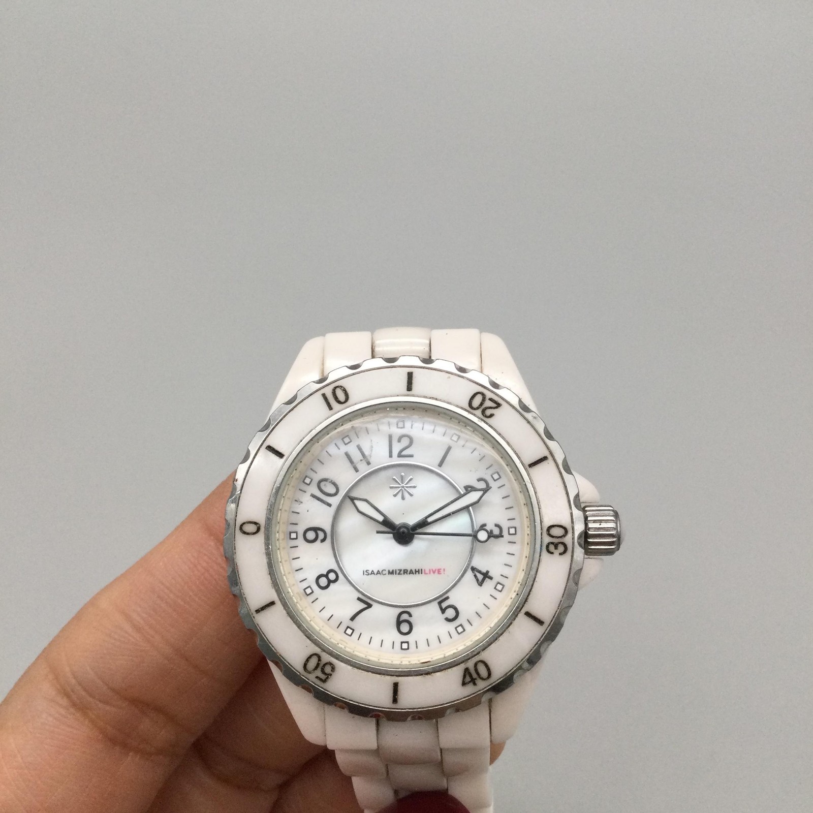 Isaac Mizrahi Live Womens Watch 34mm MOP Dial Ceramic Bracelet New Battery 6.5″