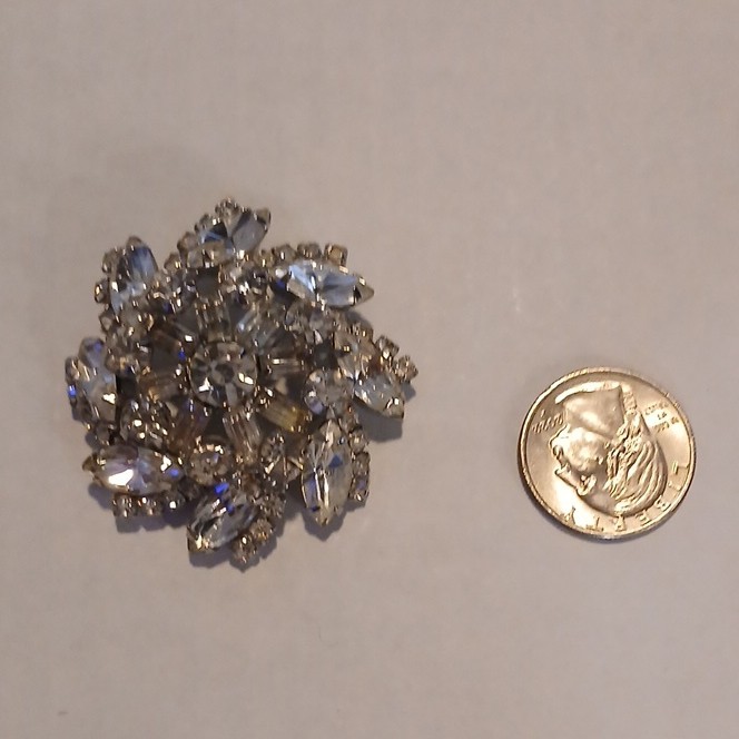 Sparkly Vintage like Silver Tone Clear Rhinestone Floral Leaf Brooch/Pin nice.