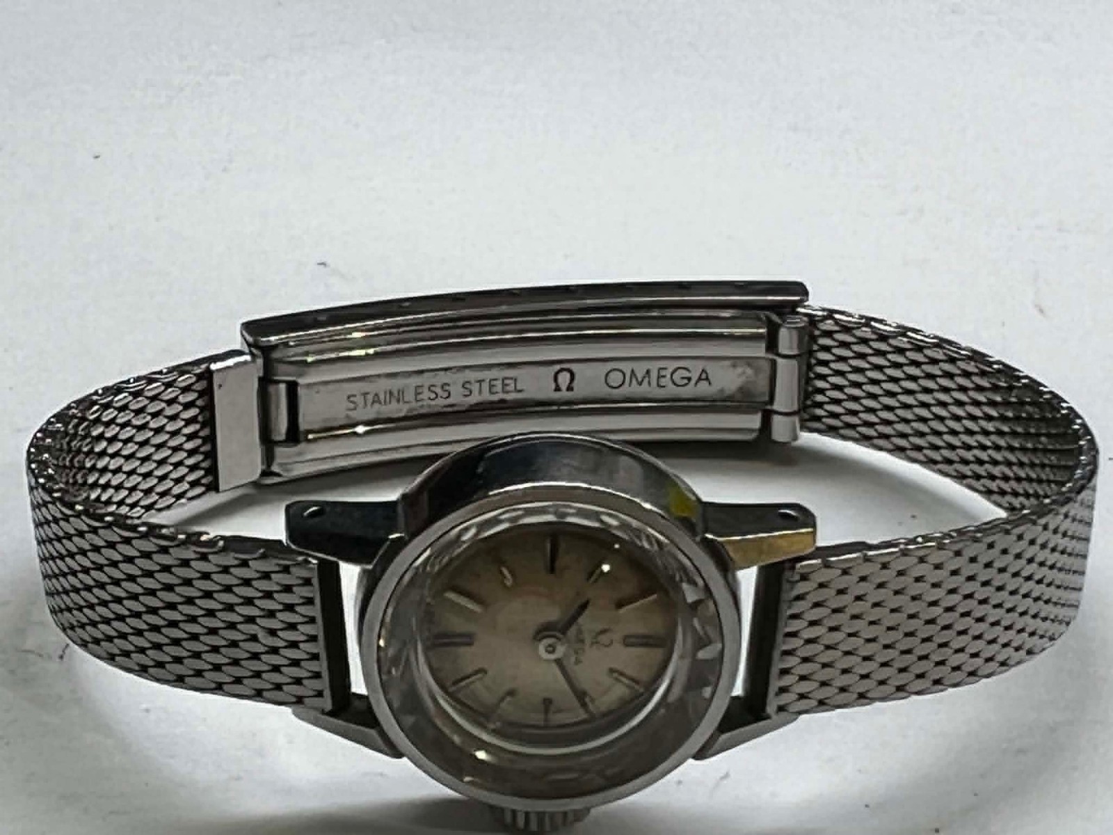 Omega lady watch cal 484 with authentic bracelet ref 511.166