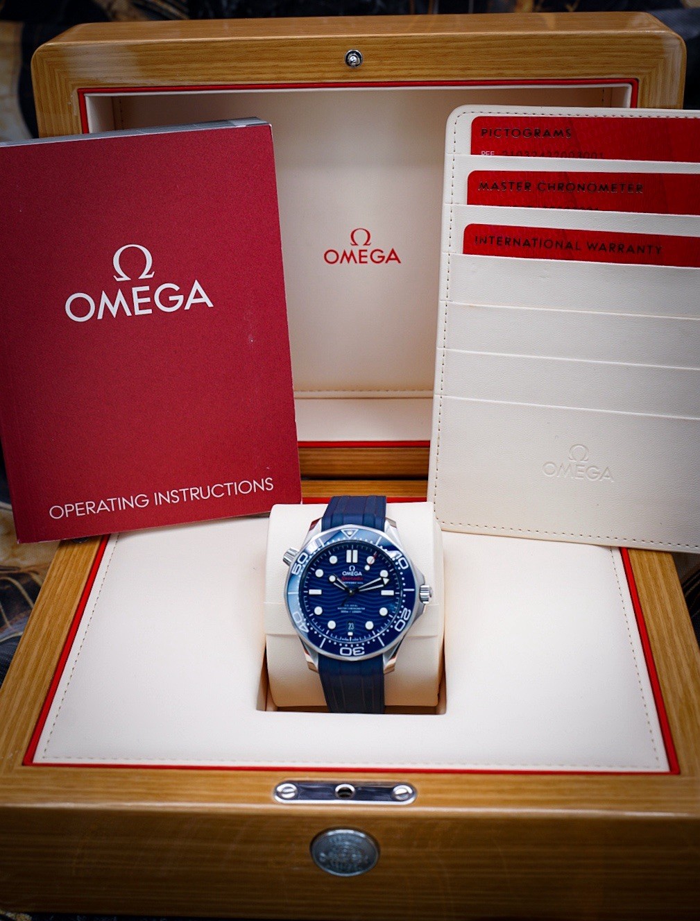 OMEGA Seamaster 300M Diver 300M 210.32.42.20.03.001 in EXCELLENT CONDITION!