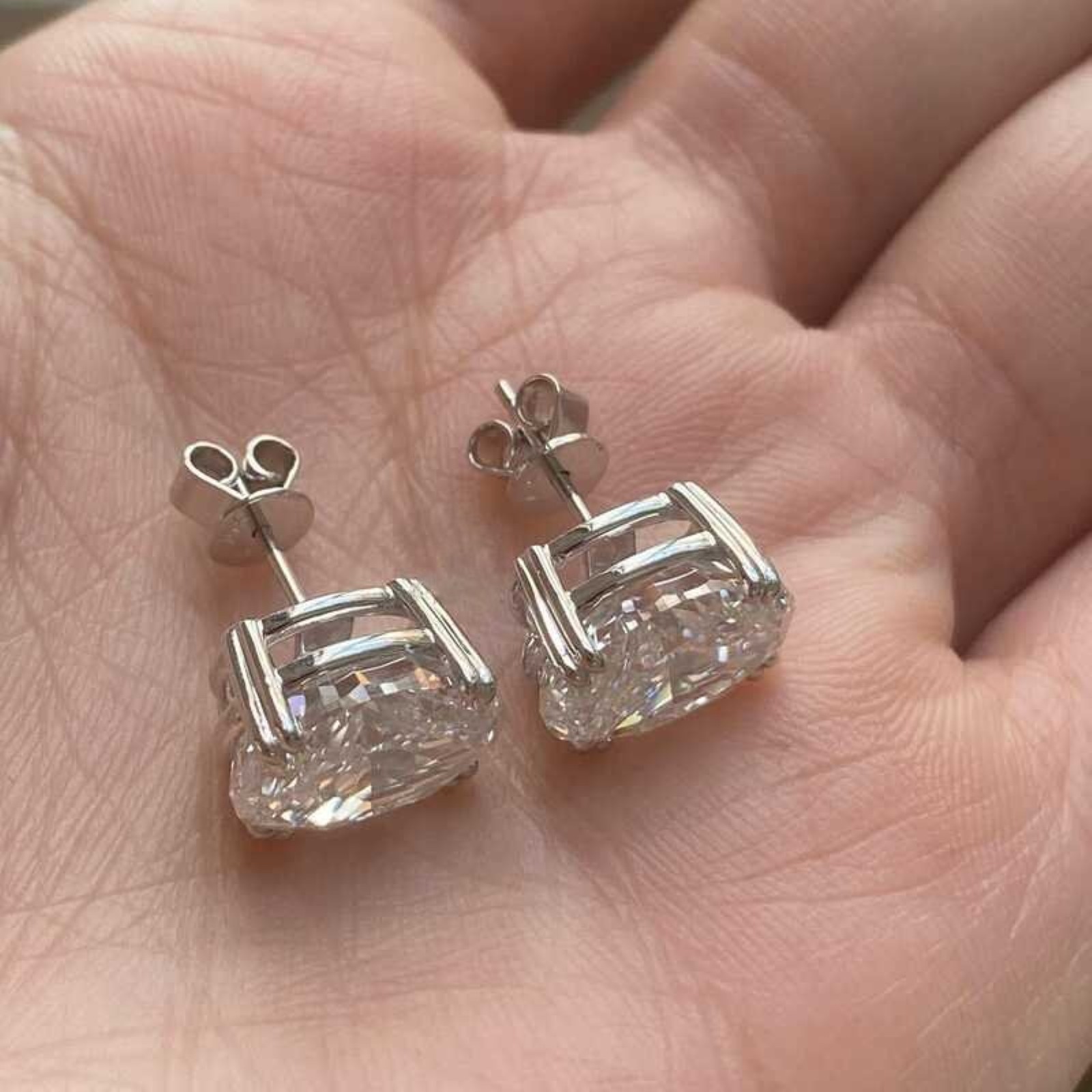 4 Ct Oval Cut VS1 IGI Certified Lab Grown Diamond Stud Earrings 14k White Gold