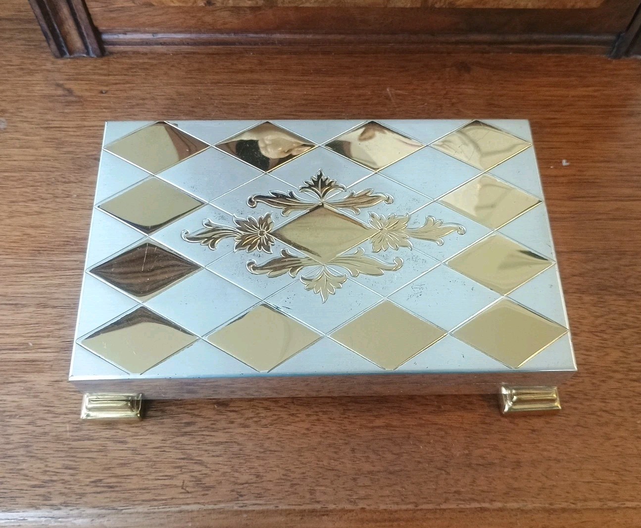 Minaudiere Compact Cigarette Makeup Footed Case Longines Watch Box 4×6 Dresser