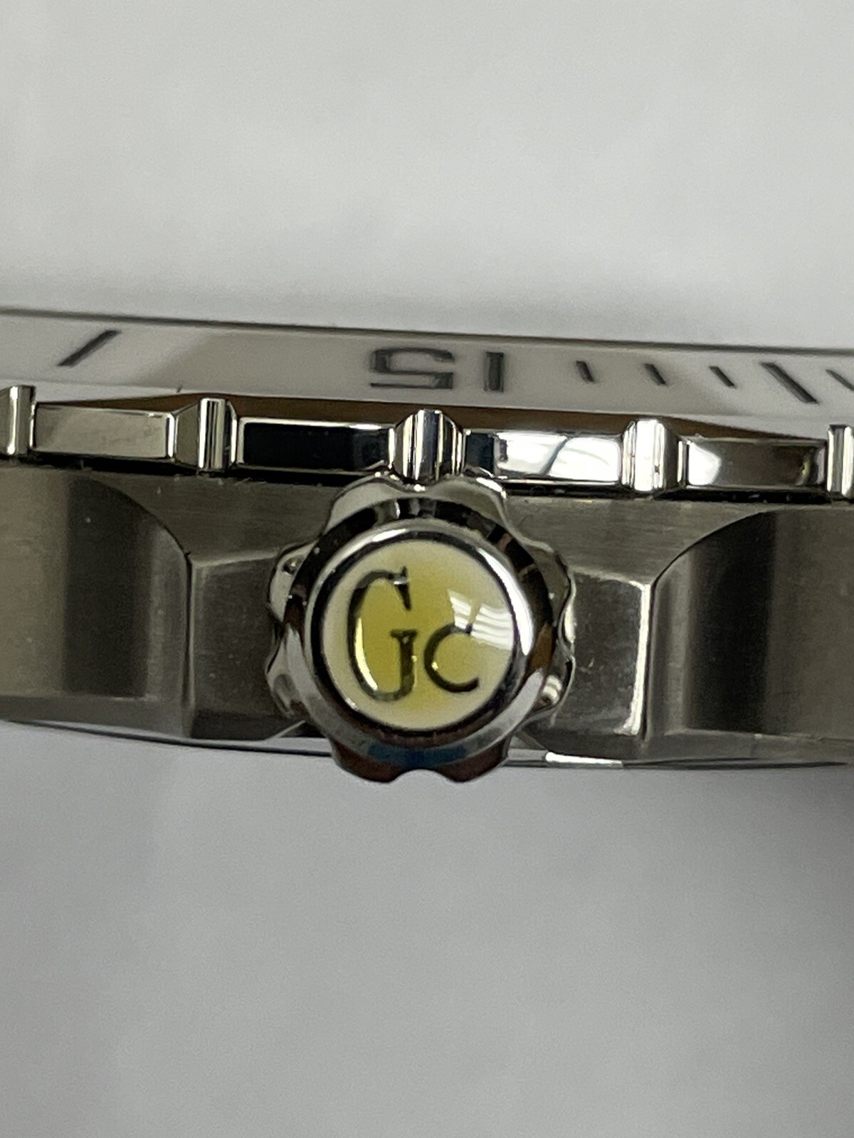 Guess Collection Women’s XL Swiss White CERAMIC MEN’S WATCH Unisex 44mm X85009G1