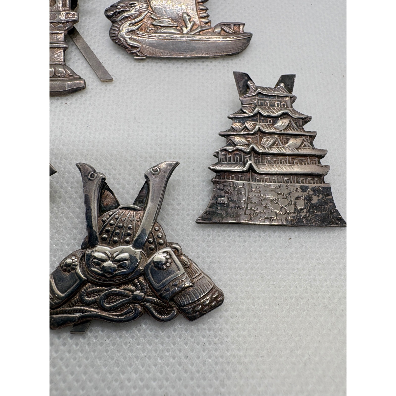 Vintage 950 Silver Japan Scarf Clip Set Dragon Boat Pagoda Samurai Fan 16.38g