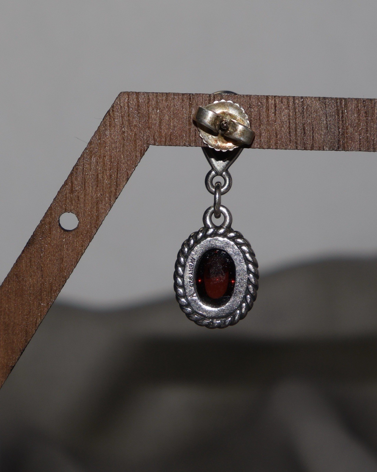 Retired James Avery 925 Garnet Dangle Earrings 4.90G / 1in