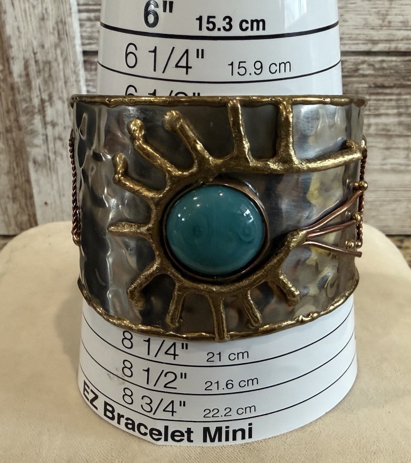 Hammered Metal Cuff Bracelet Faux Turquoise Eye Silver Tone Vintage Spring