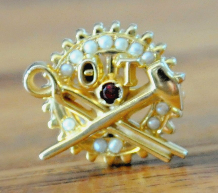 10k Theta Tau Engineering Fraternal Pin Seed Pearl Garnet 3g Yellow Gold Badge