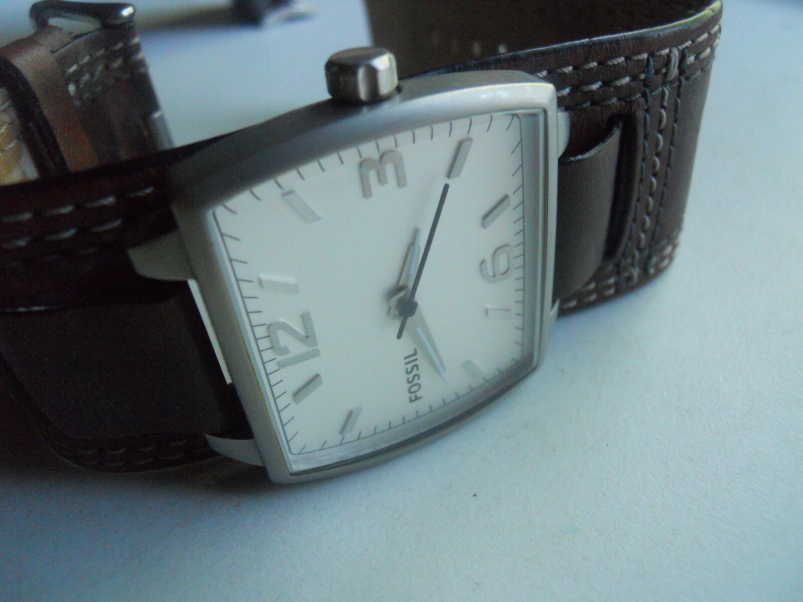 Fossil men’s wide brown leather.quartz,battery,water-resist & Analog dress watch