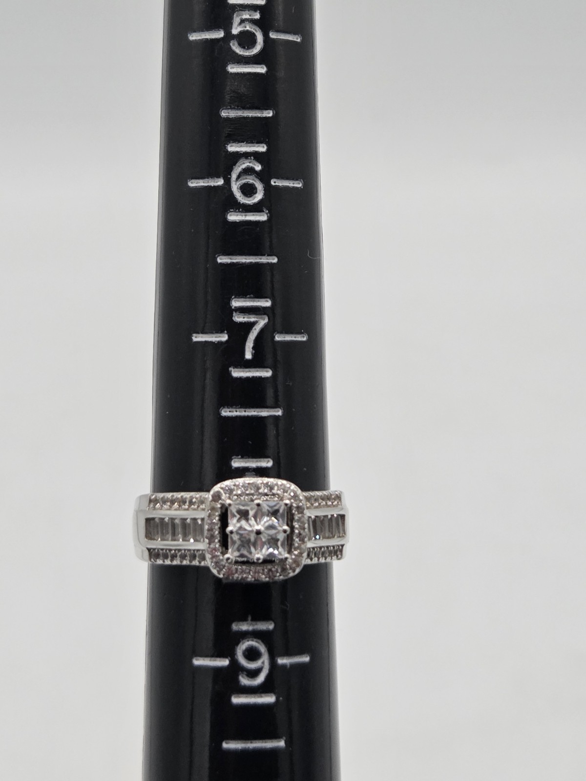 Fuzion Creations 925 Sterling Silver CZ 2 Piece Wedding Ring Set Size 8