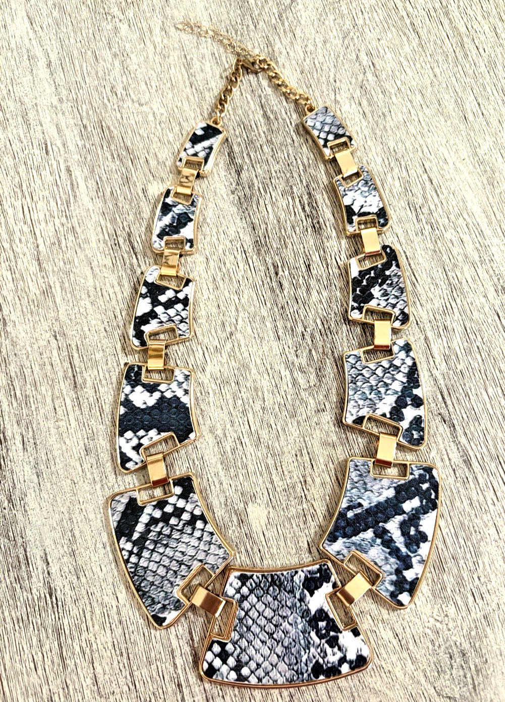 Snake Skin Animal Gold Tone Necklace Bracelet Earrings 3PC Set Brand New 18-20″