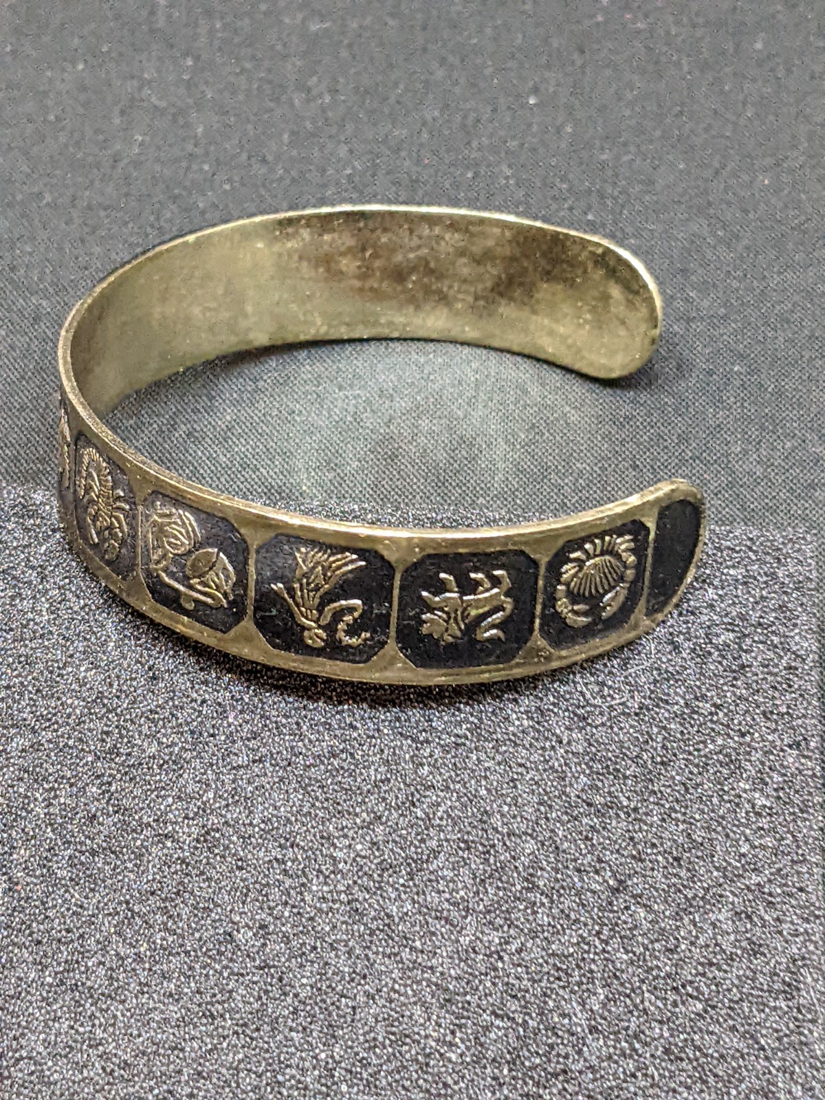Vintage Zodiac Astrology Cuff Bracelet Gold Tone Celestial Horoscope Signs ~7.5″