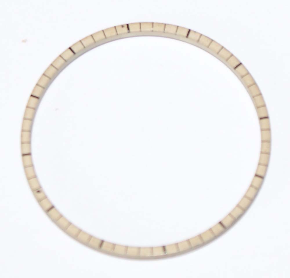 INNER BEZEL MINUTE SCALE WHITE OUTER Ø 27.70MM