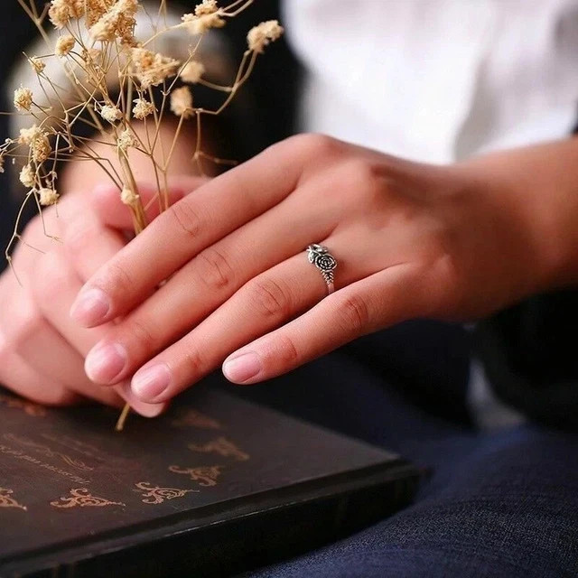 New Piece Gift For Women’s Engagement Piece Daily Wear Flower Ring In 925 Silver