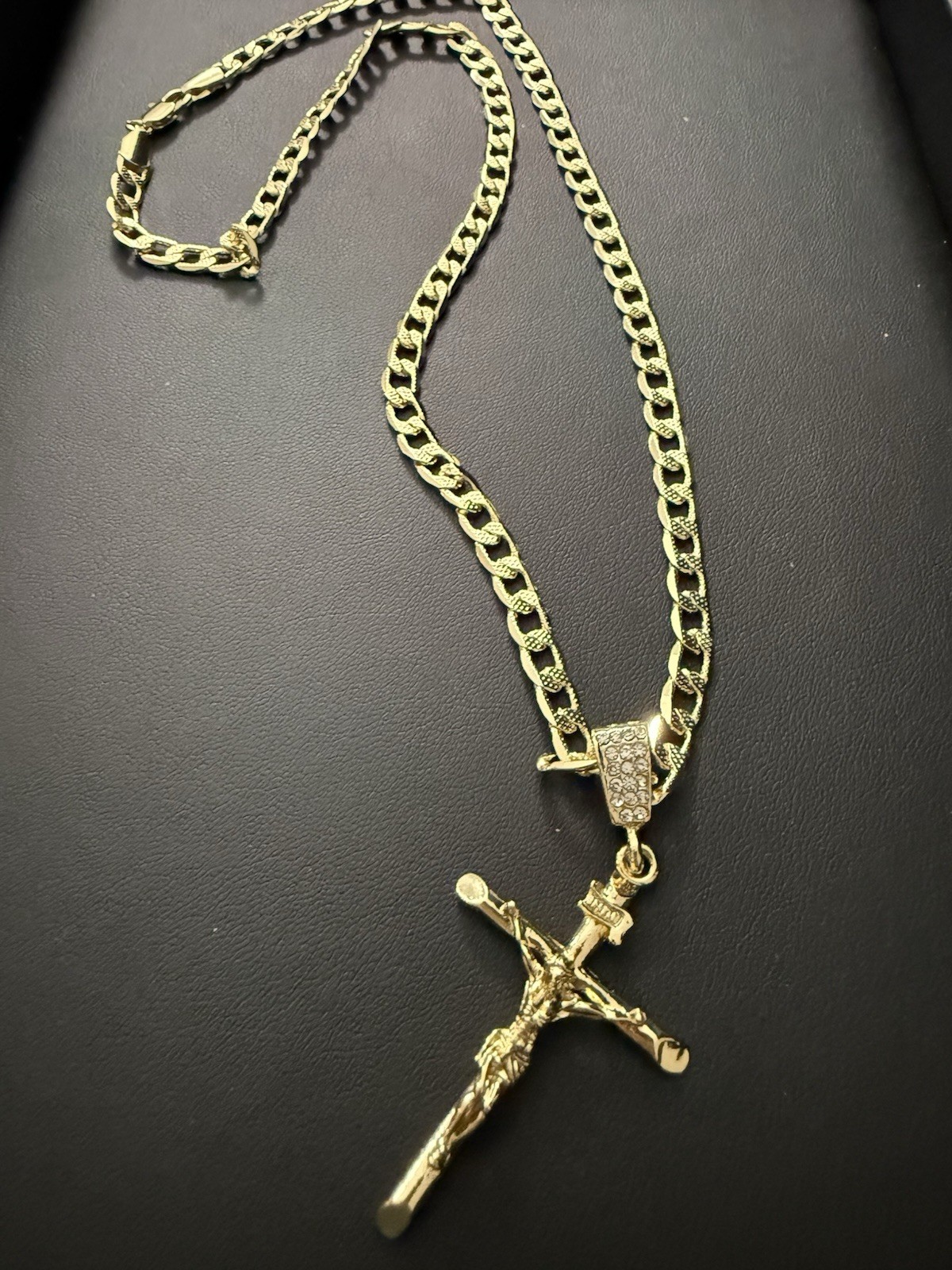 High Quality Gold Plated Necklace With Medallion