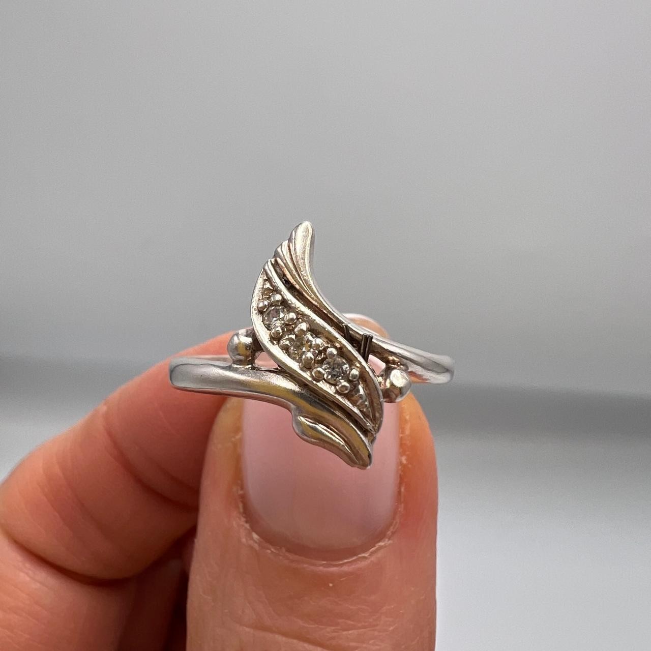 ring new check elegant Beautiful attractive modern suitable for all tastes