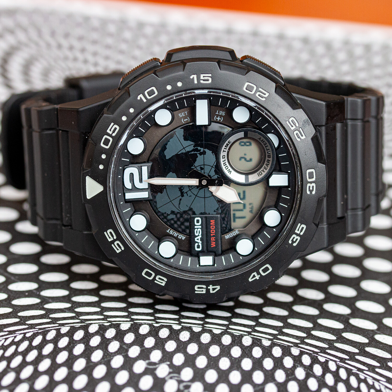 Casio AEQ-100W-1AV Mens Black 100M World Time Digital/ Analog Sports Watch New
