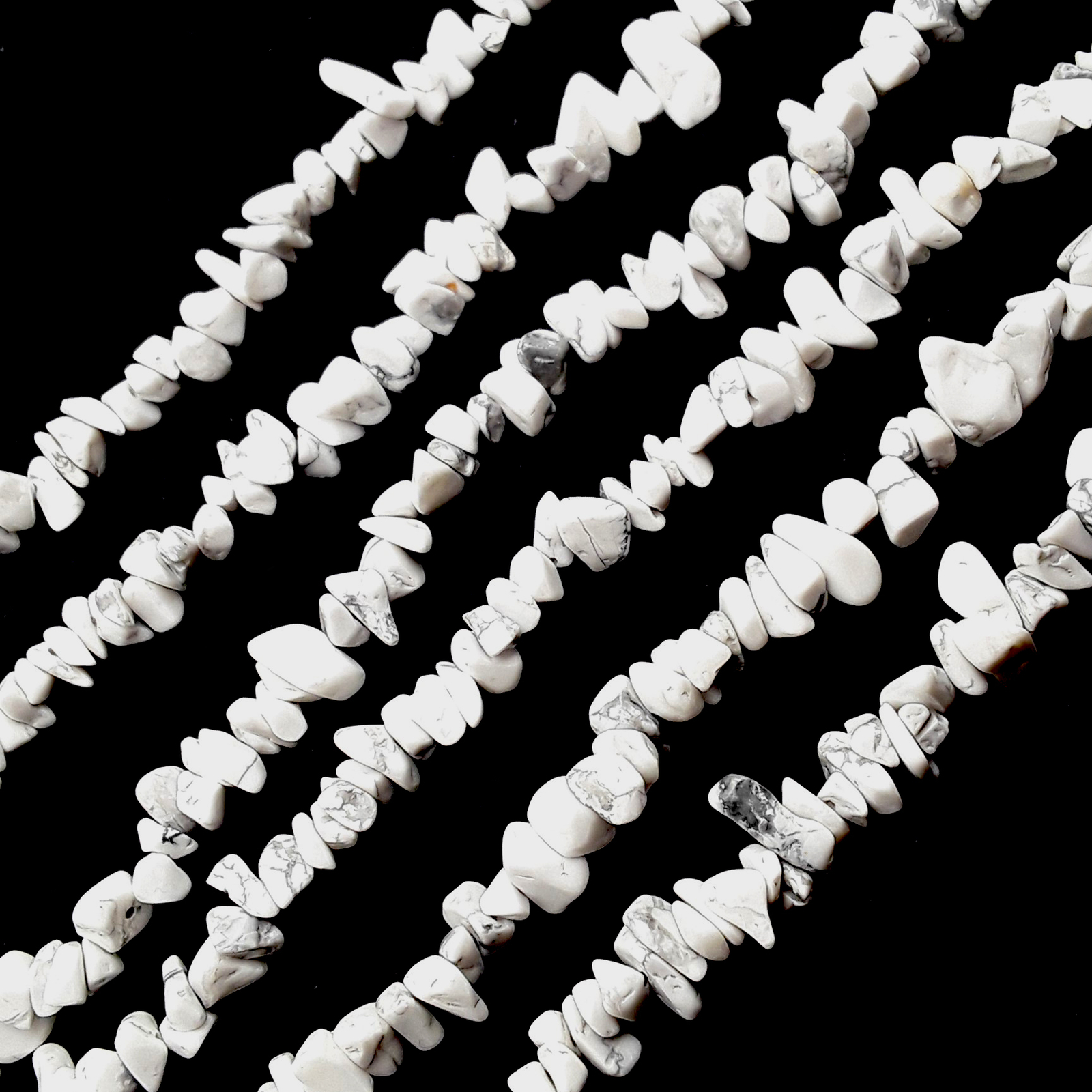 White Howlite Irregular Nugget Chips Beads Approx 7-8mm 34″ Strand