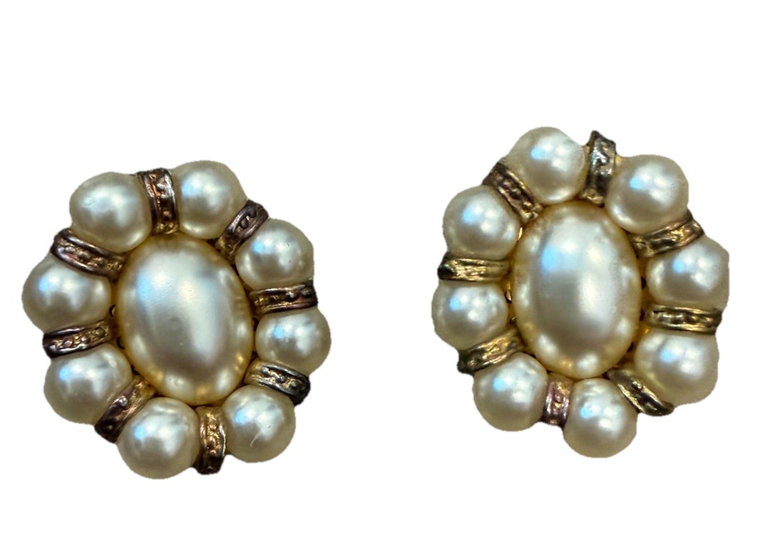 Vintage Faux Pearl & Rhinestone Cluster Earrings 1980’s