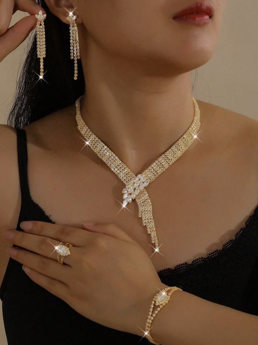 Juego de joyería de 5 piezas con collar, aretes, pulsera y anillo