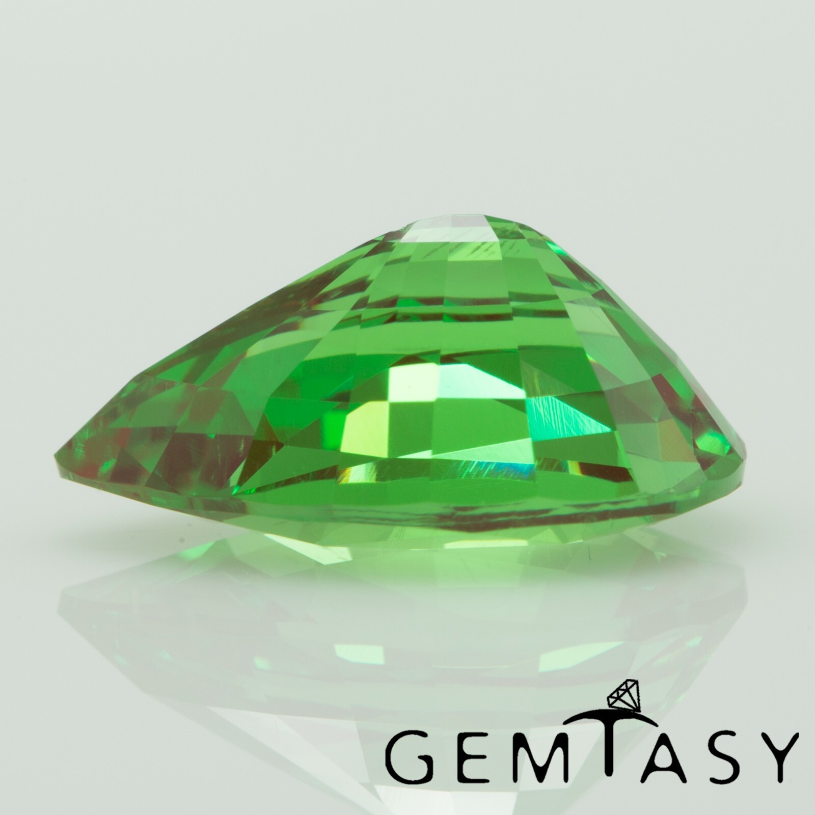Cut stone – YAG Green-Red Czochralski (Pulled) lab grown, 12x8mm 3.94-4.48ct