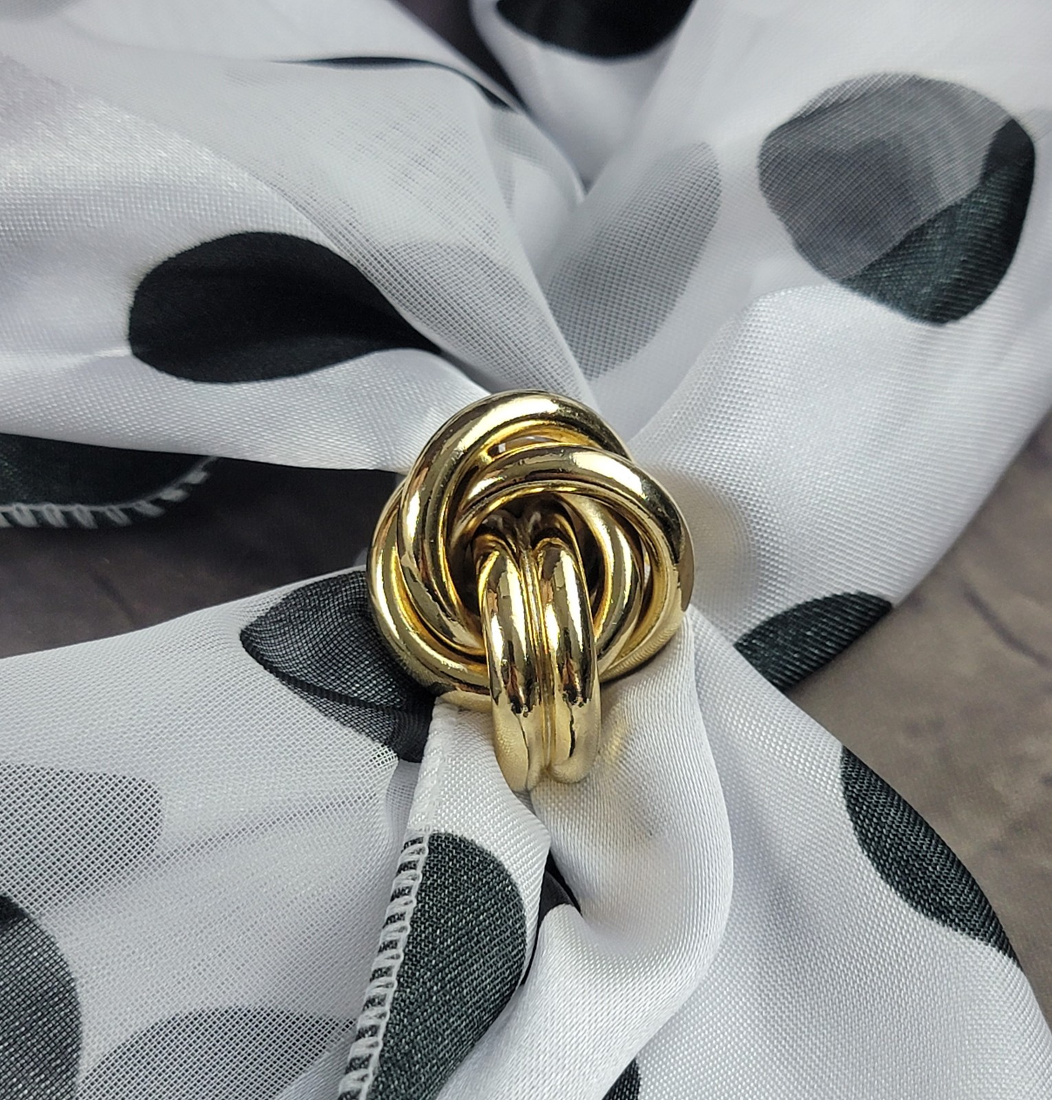 Classic Large Shiny Gold Tone Knot Signed RR Scarf Clip Ring 1 3/8″