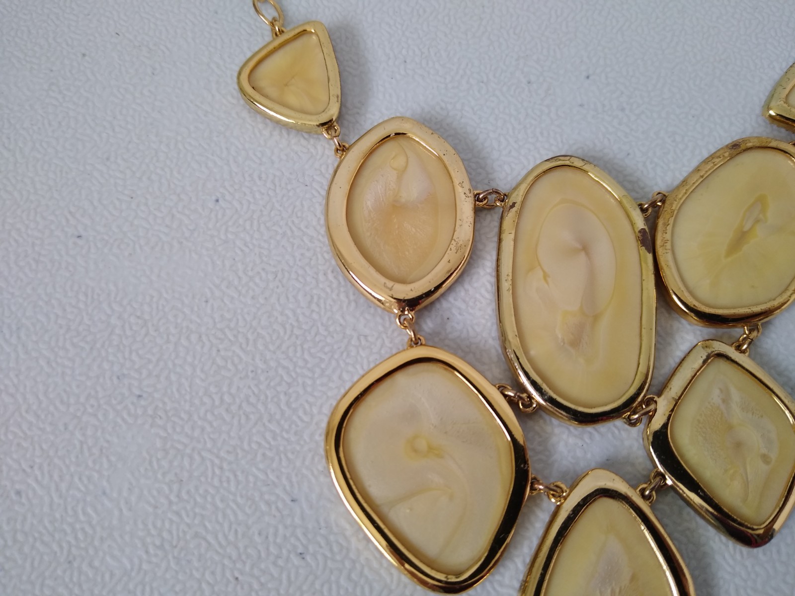 Stella Dot Necklace Fiona Bib Cream Goldtone Rhinestone Jewelry Designer Golden.