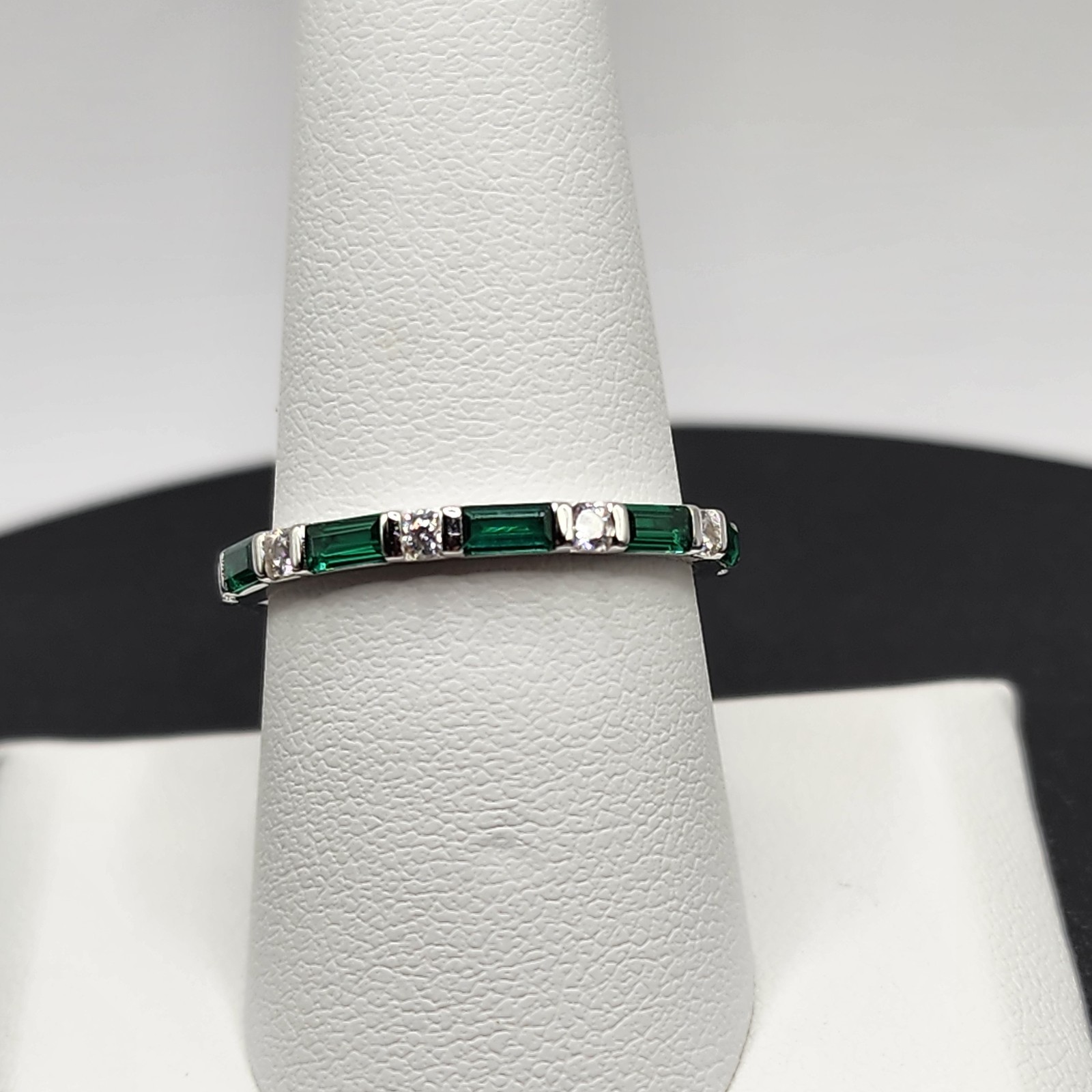 925 NEW Sterling Silver Green CZ Eternity Band 2.5mm Size 7 ~FREE SHIPPING ~