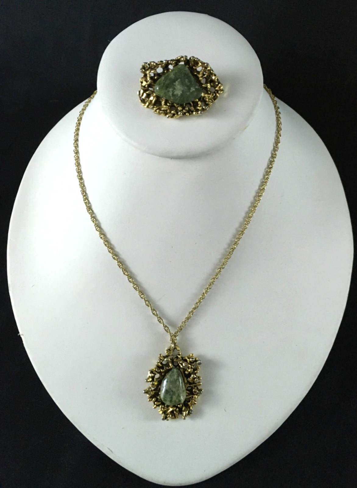 Golden pendant with green stone, & brooch, & 18″ gold tone twist chain, (#8821)