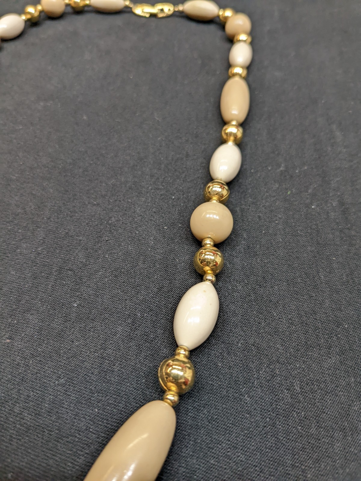 Vintage Napier Cream Beige Plastic Bead Necklace Gold Tone Signed 1970s Retro