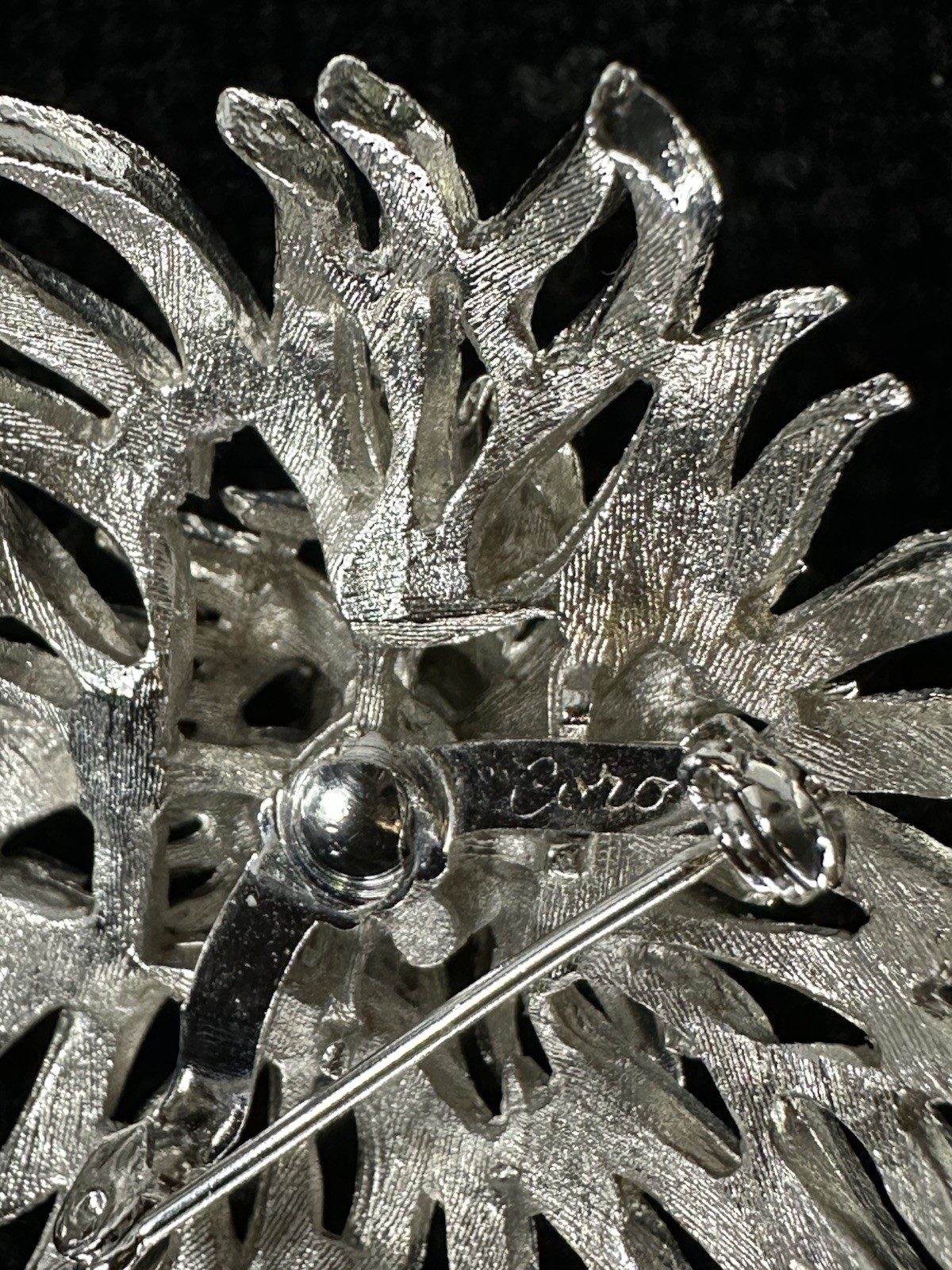 Vintage Coro Signed Silver Tone Metal Flower Brooch Pin Flowers & Plants Theme
