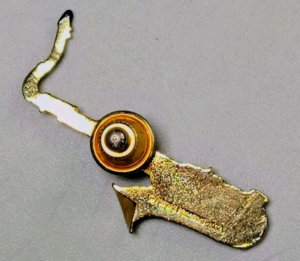 Future Primitive USA Gold Tone Saxaphone Tie Tack Pin 1.75″ Music