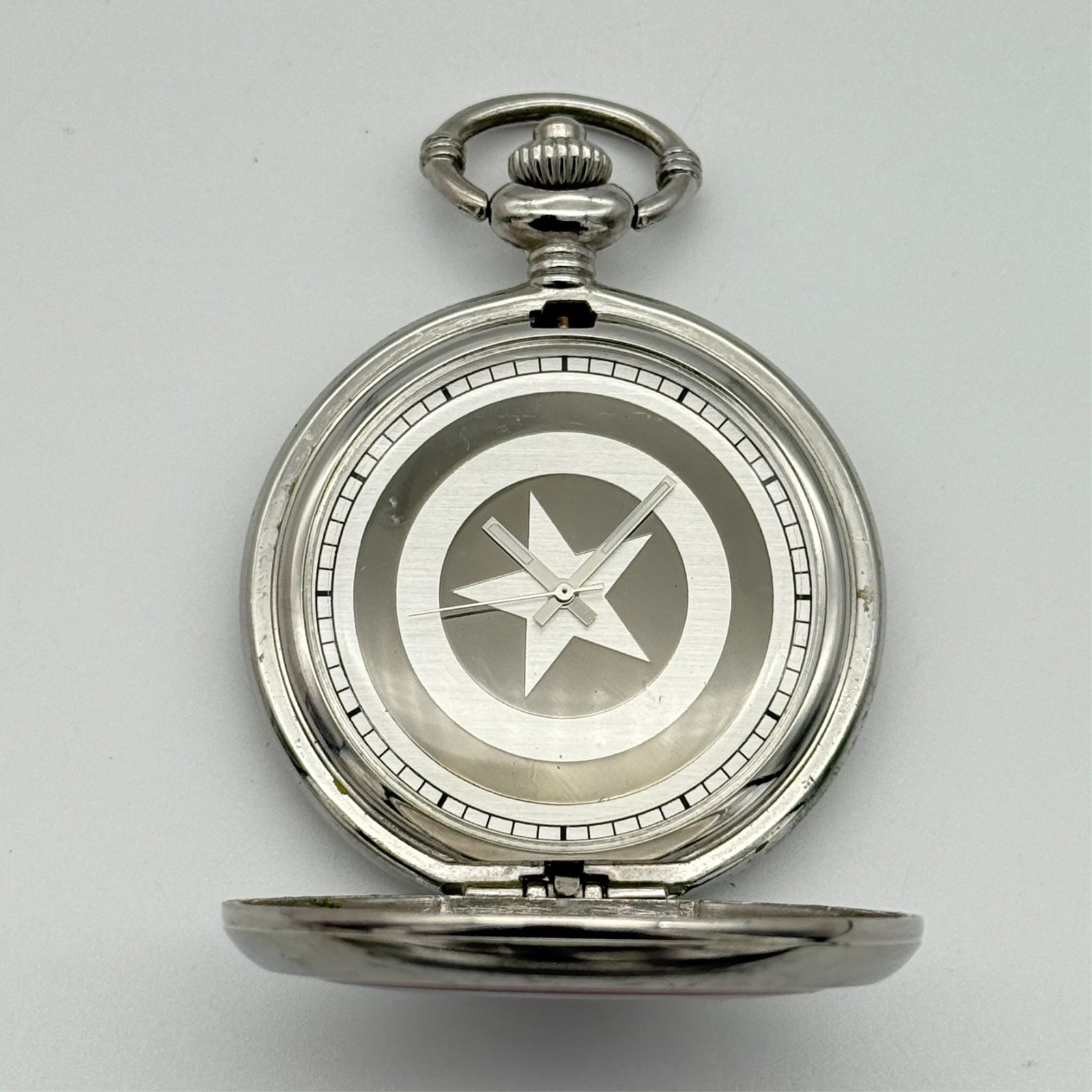 MARVEL Avengers Captain America Shield & Logo Silver Tone Pocket Watch, Red/Blue