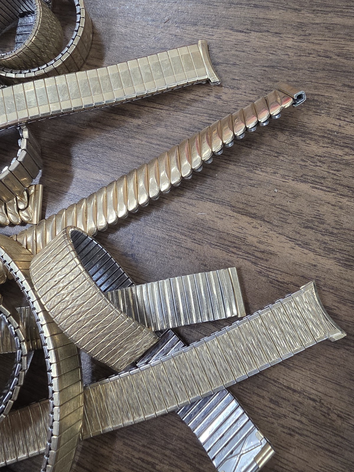 Huge Lot Of Gold Filled/RGP Top Men’s Wristwatch Bands – 1147g – VT599