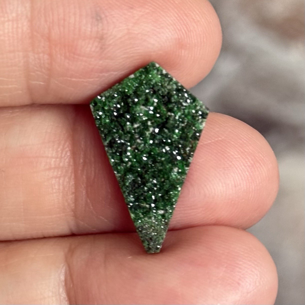 11.10ct 22x14x4.7mm Fine Uvarovite Green Garnet Drusy Kite Cabochon Loose Stone