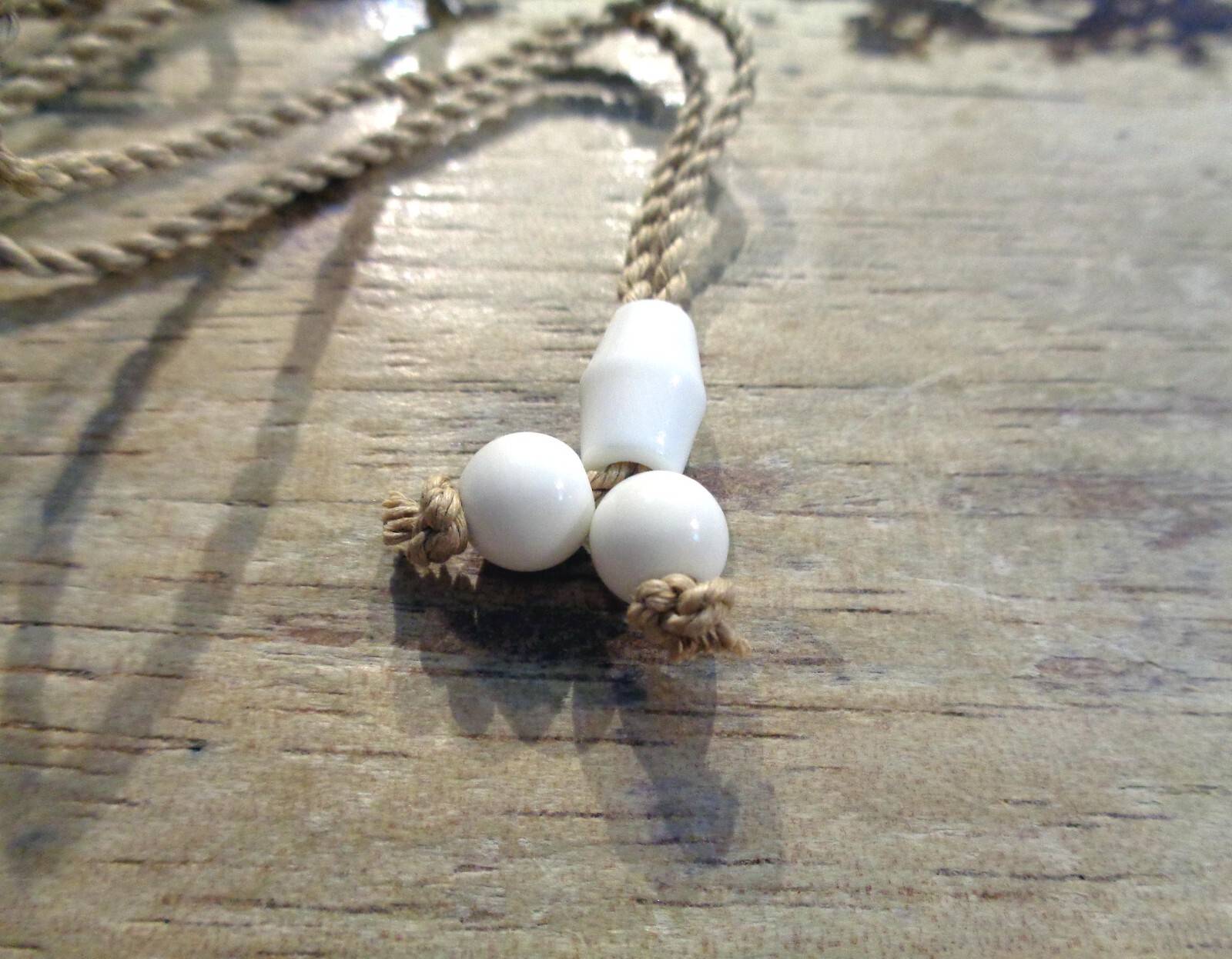 42MM CARVED WATER BUFFALO BONE HAWAIIAN HE’E TAKO OCTOPUS PAUA ABALONE NECKLACE