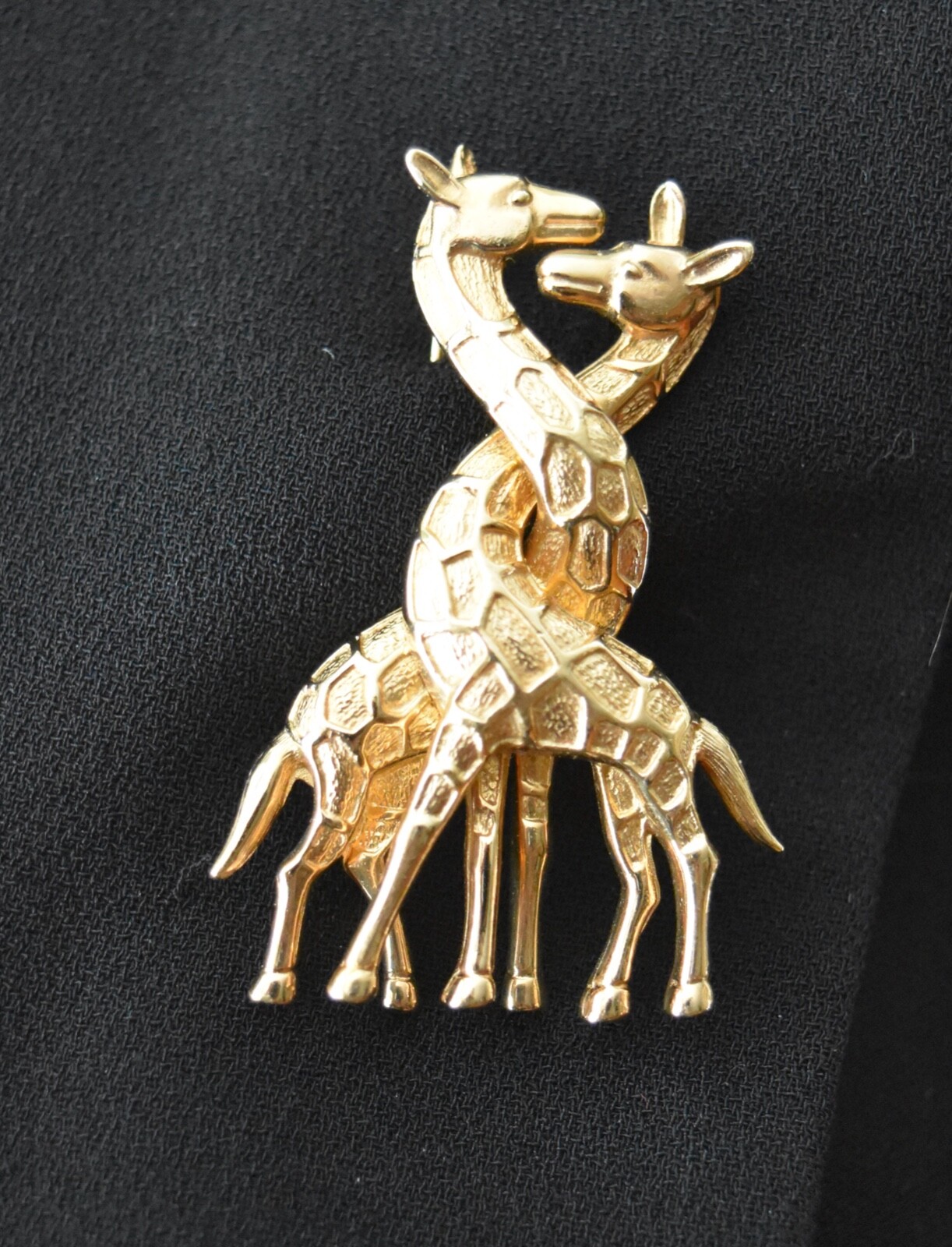 VTG Boucher Giraffe Pin Brooch 2 Giraffes Intertwined Necks Love Numbered