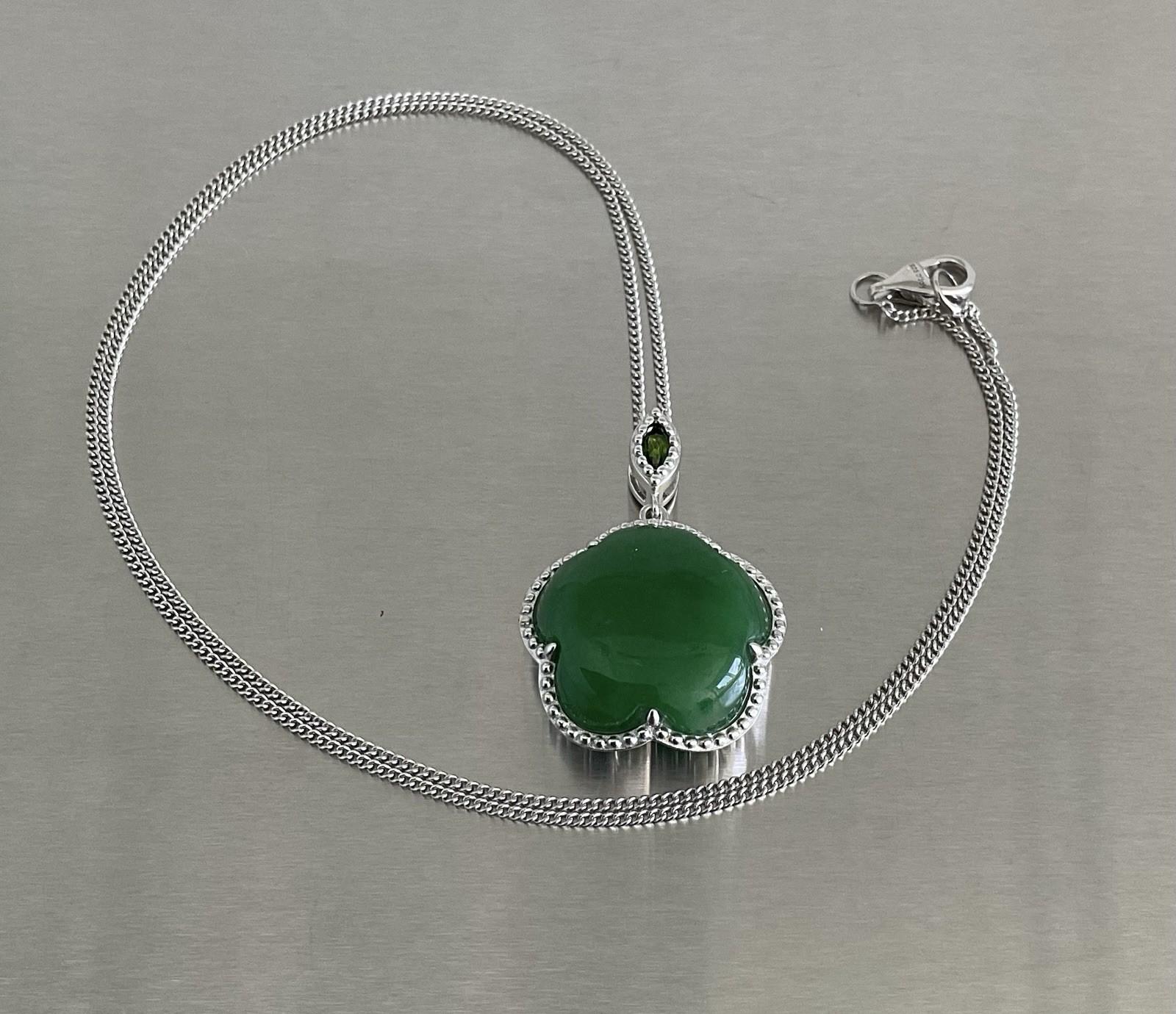 Green Jade Chrome Diopside Floral Pendant Necklace 925 Sterling Silver 18″ Chain