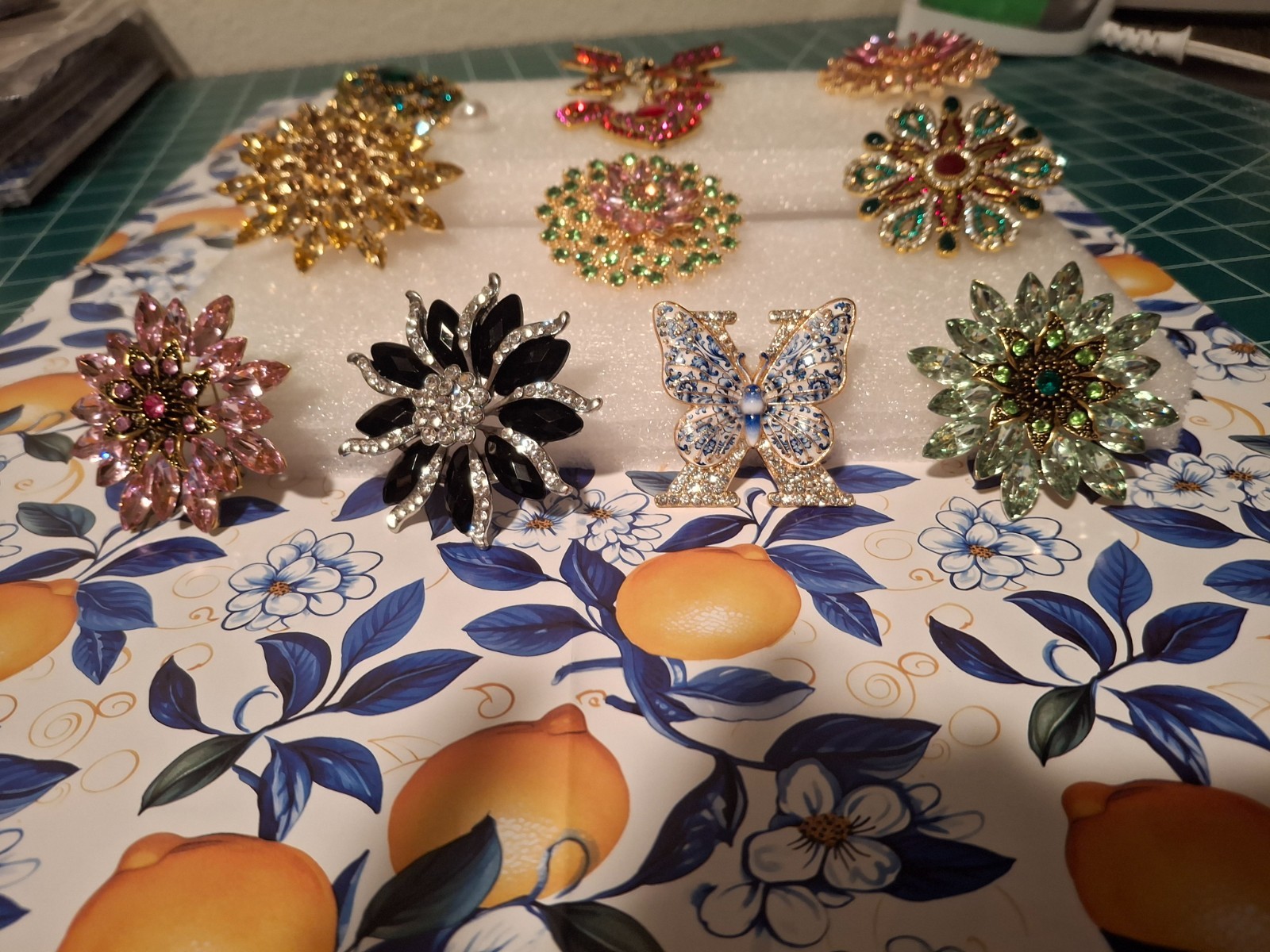 Modern Rhinestone Brooch Pin Lot (10 Pc) – Grandmillennial Granny Chic