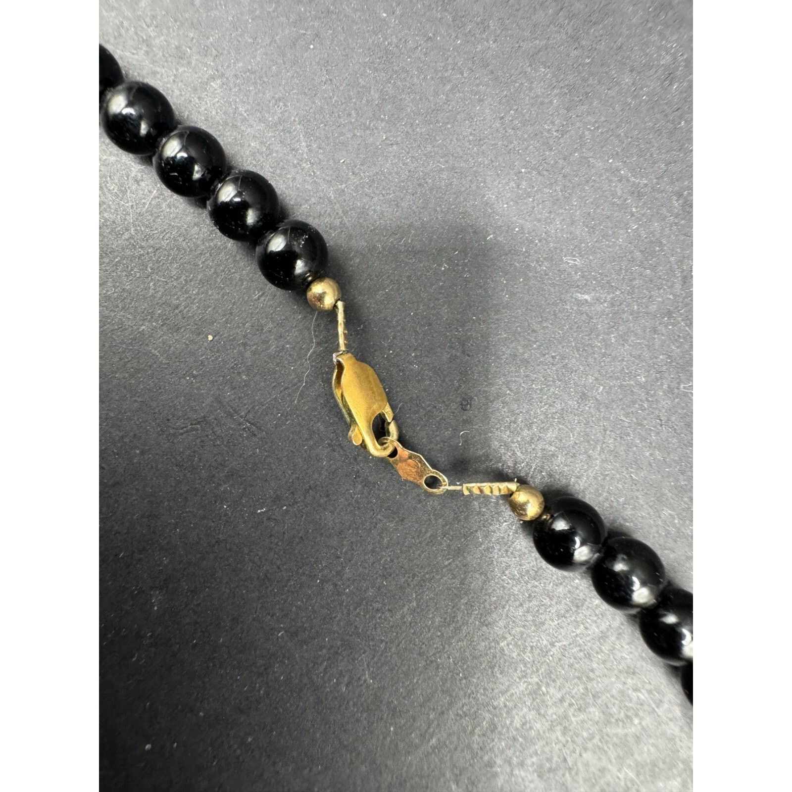 Vintage Stamped 14k Gold Filled Black Onyx Oval Pendant Beaded Necklace 23.5″