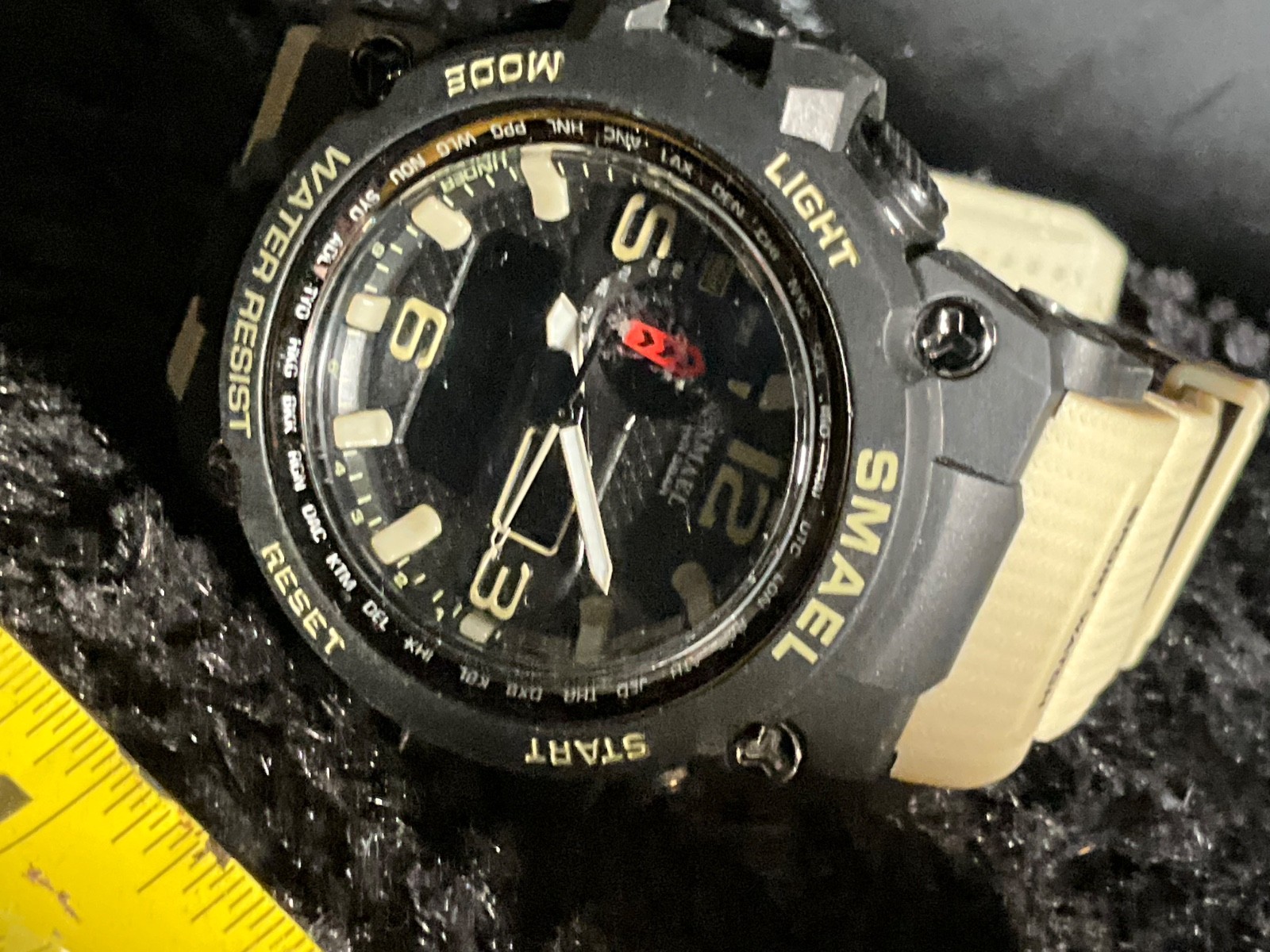 SMAEL Watches for Men 50M Waterproof Quartz Dual Display Wristwatch
