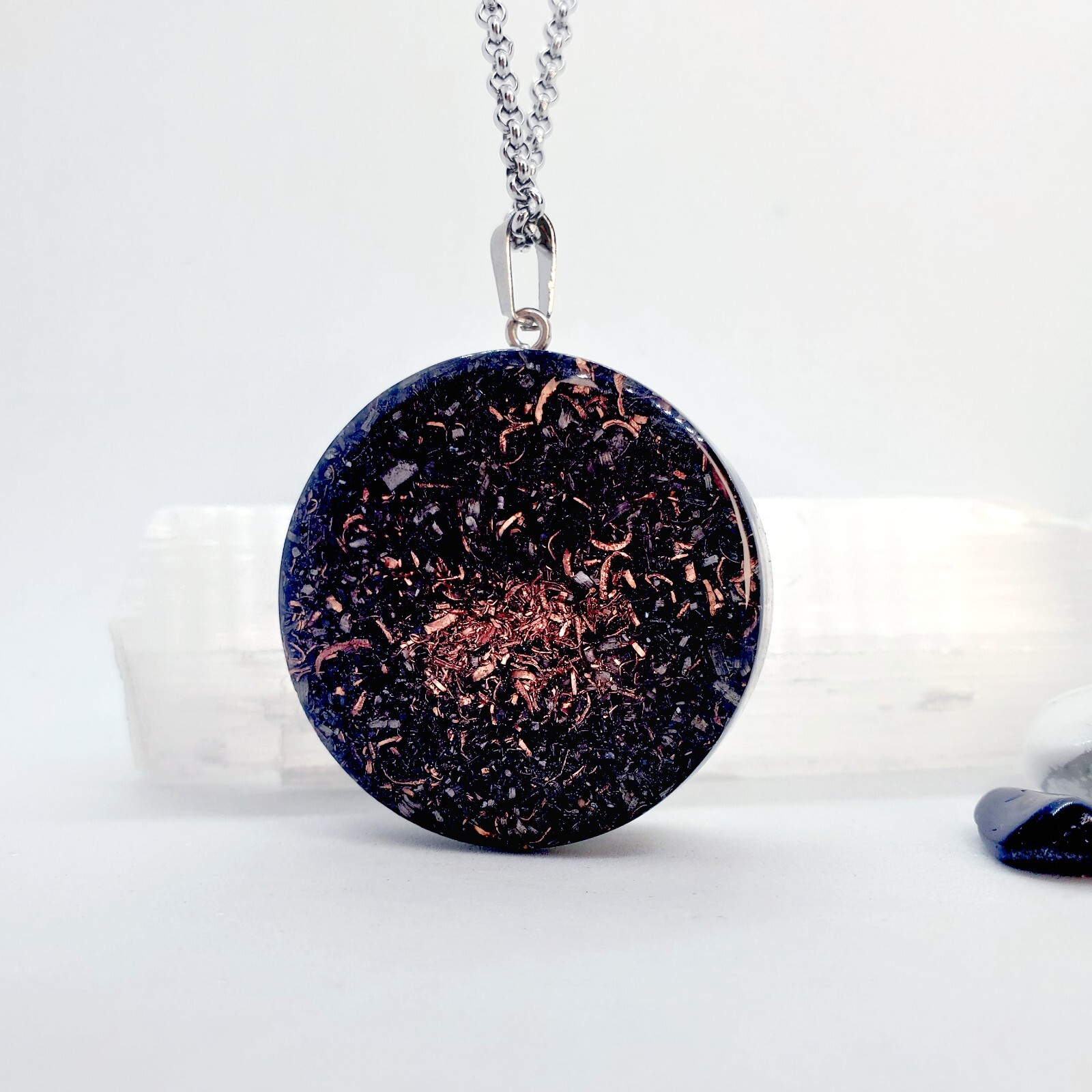 VESICA PISCIS TRINITY Custom Orgone Generator. Choose over +50 crystals. EMF