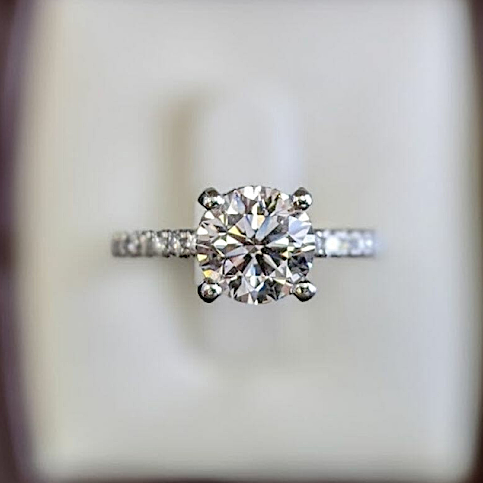 2.80 Ct Round Cut IGI Certified Lab Grown Diamond Engagement Ring 18k White Gold