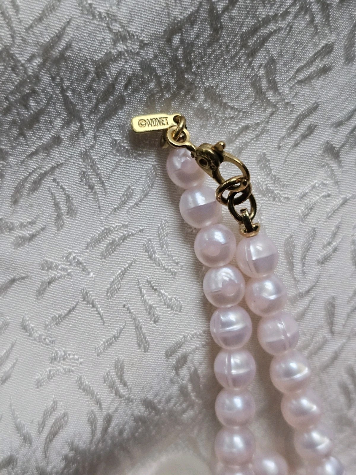 Monet Pink Faux Pearl 5.7mm & Translucent 9.7mm Bead Necklace 36″ Signed Vtg