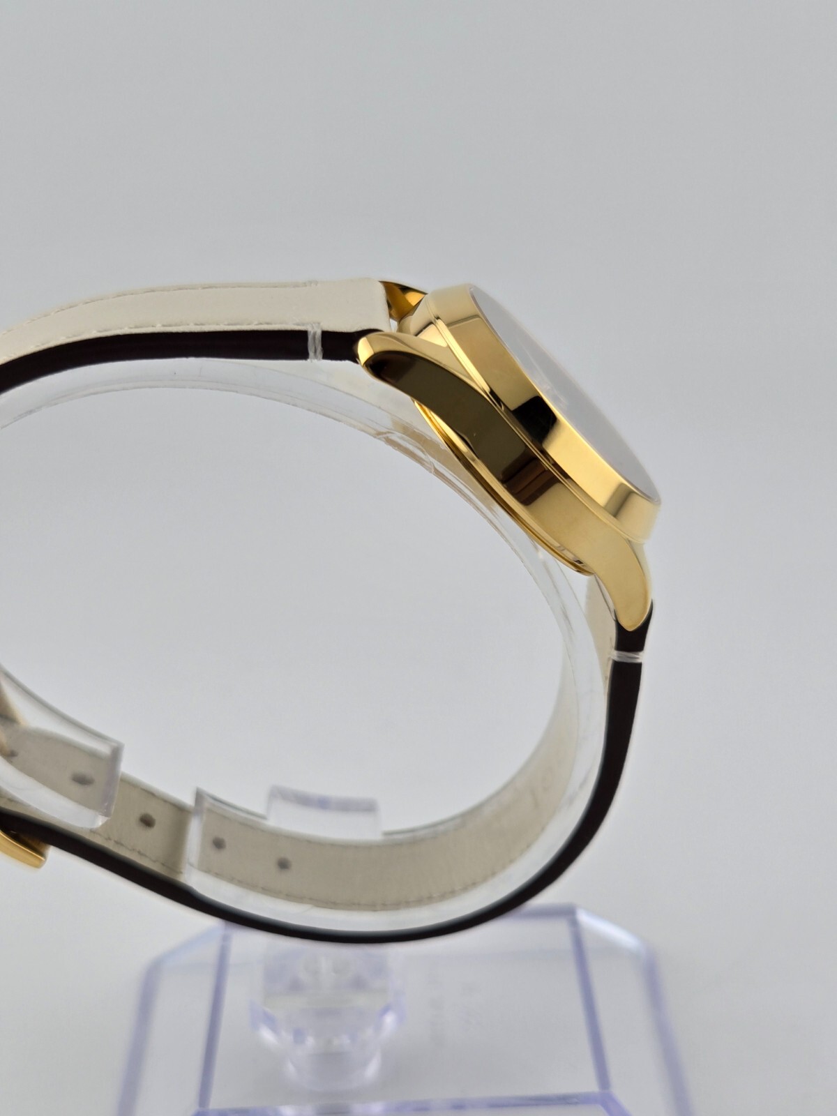 Gucci G-Timeless Women’s Bee Dial Leather Band Watch – YA1265009 ($1100 MSRP)