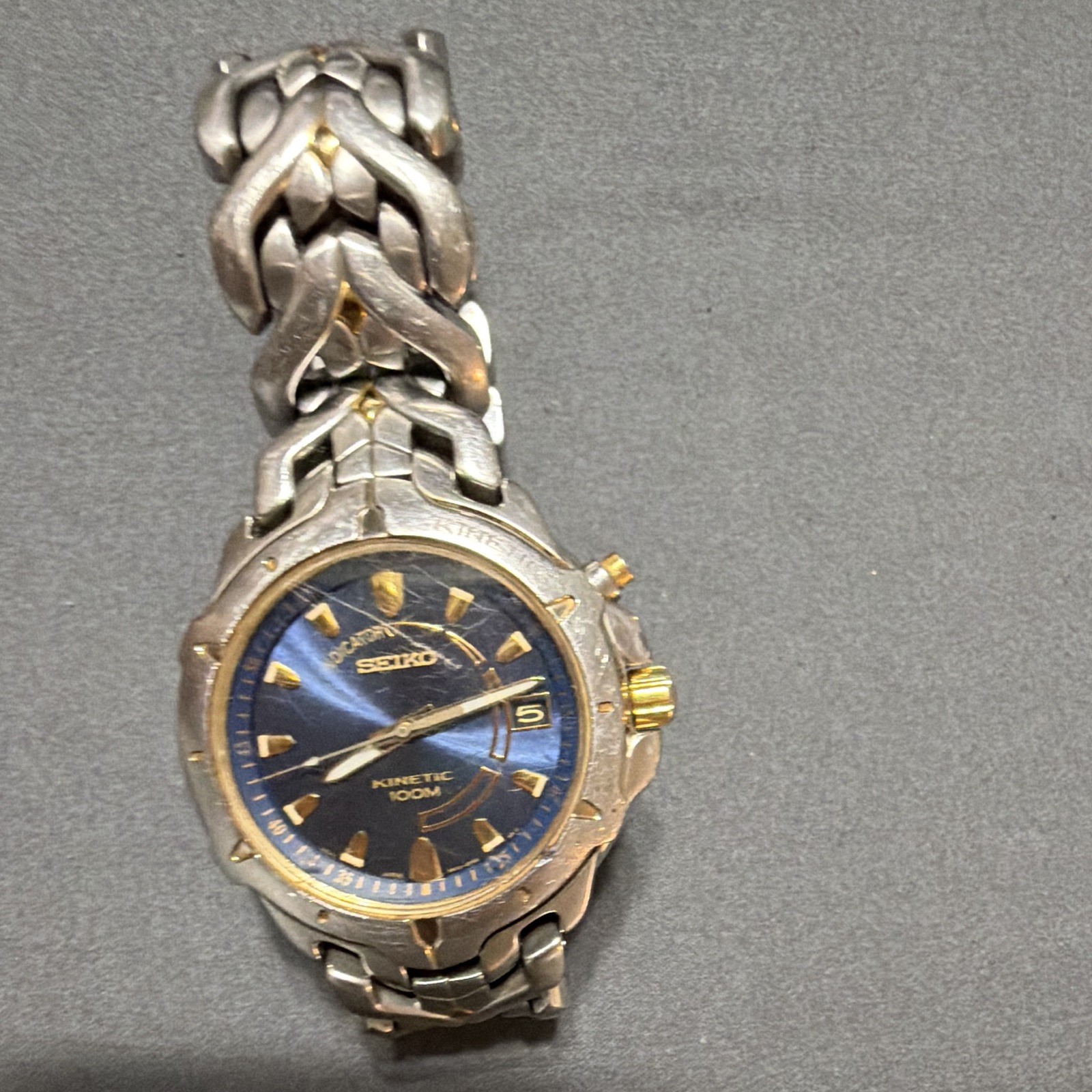 Seiko Kinetic 100M Vintage Blue Sunburst Dial Two-Tone Bracelet Date Watch