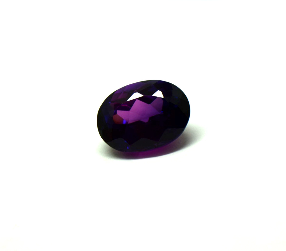 Natural Color Change Sapphire 18.65 Ct Apx. Blue Purple Sri Lanka Loose Gemstone