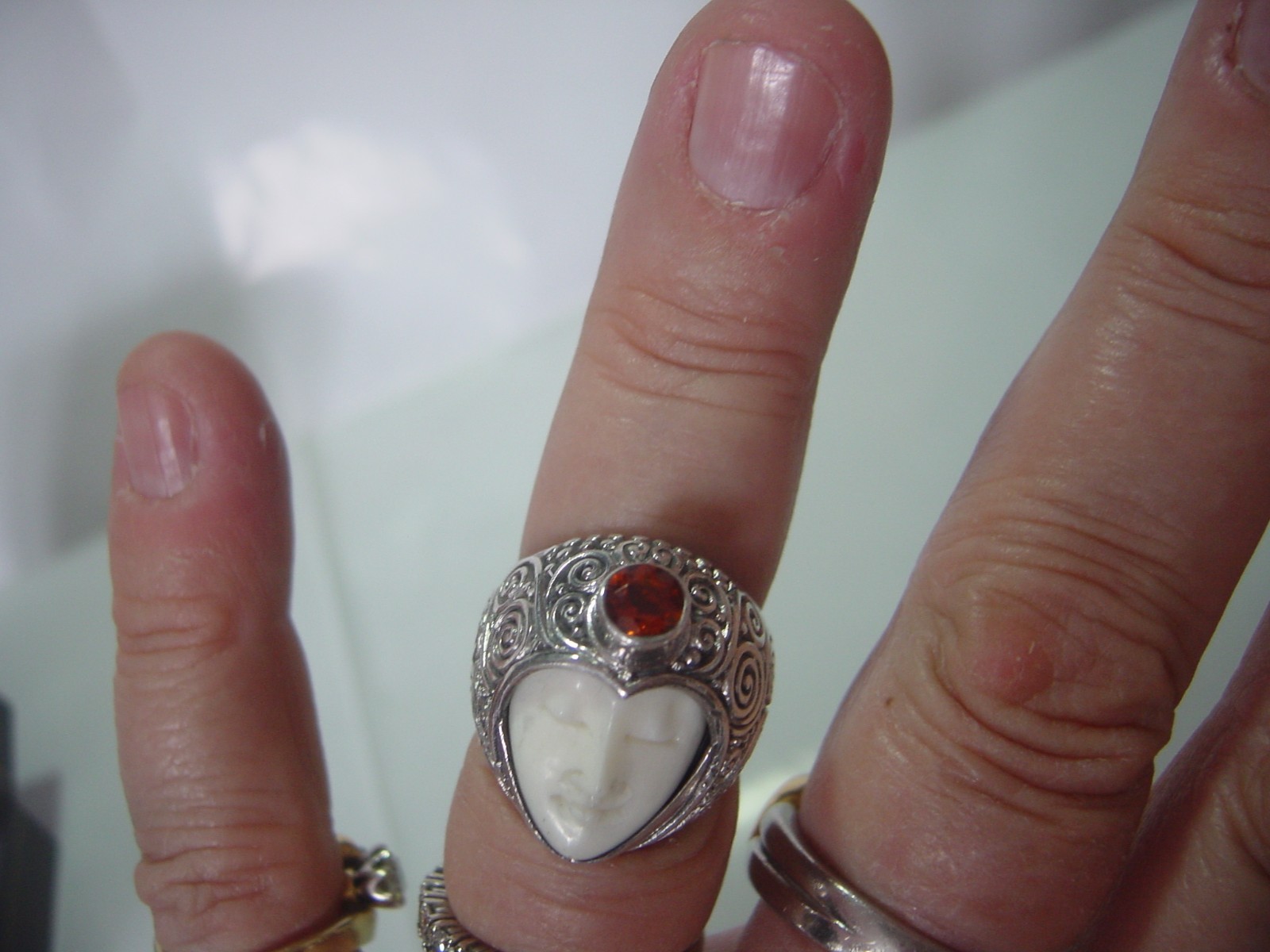 RARE-solid Silver 925 TJC Carved Face Goddess BALI Genuine pyrope garnet size n