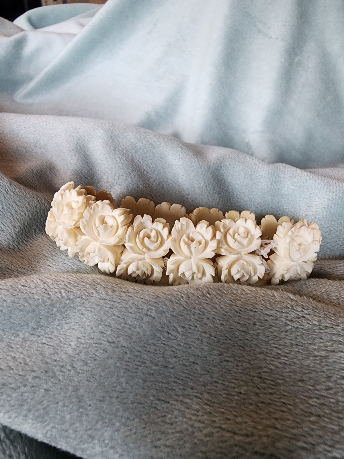 Vintage Carved Rose Bracelet Celluloid Ivory Color Stretch Floral Mid Century