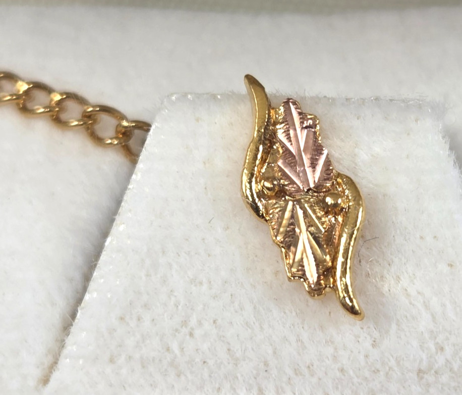 Landstrom’s 10K Black Hills Gold Tie Tack/Pin – NIB, Pre-1991 (R791)